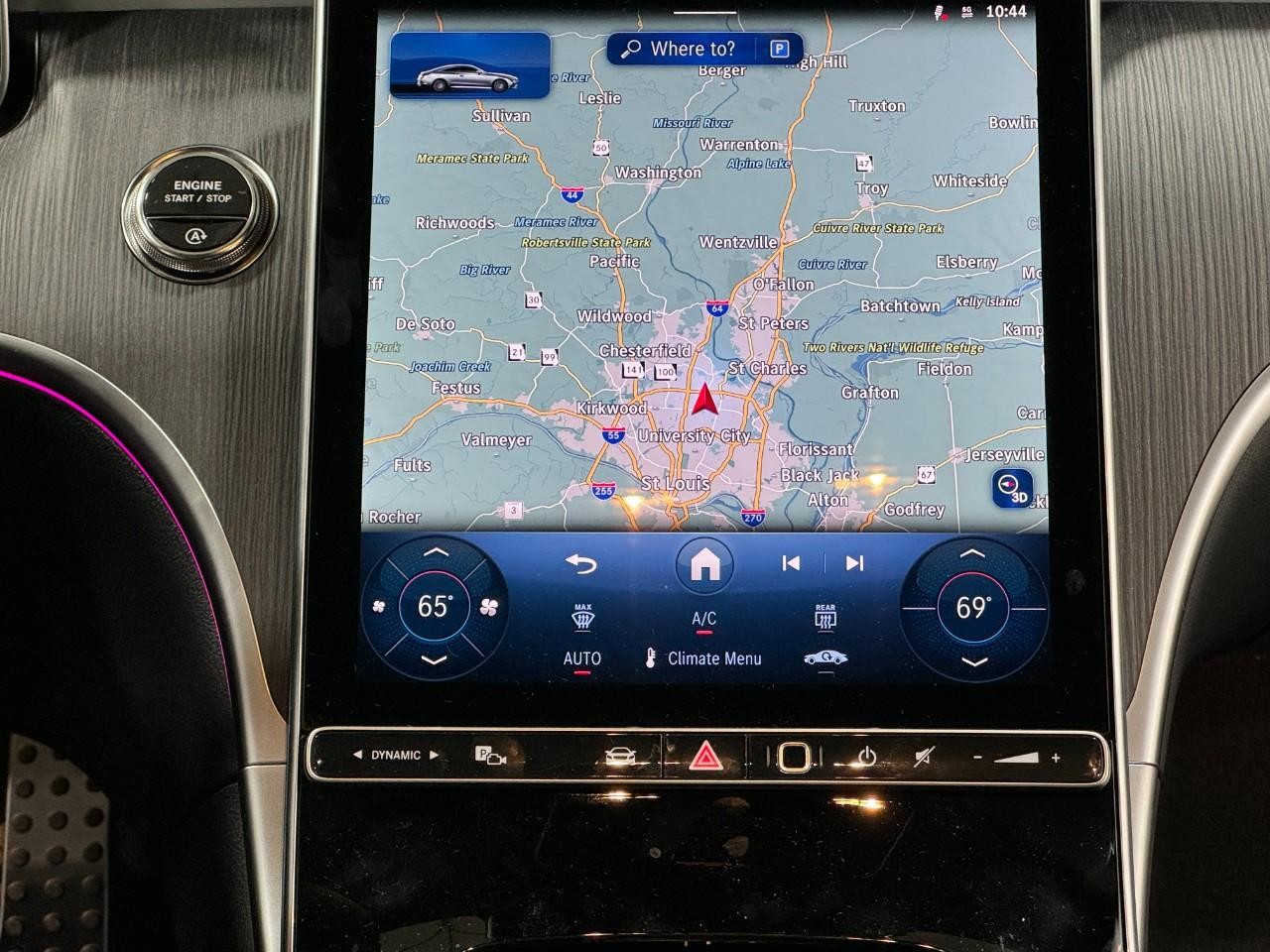 Mercedes-Benz CLE Vehicle Full-screen Gallery Image 13