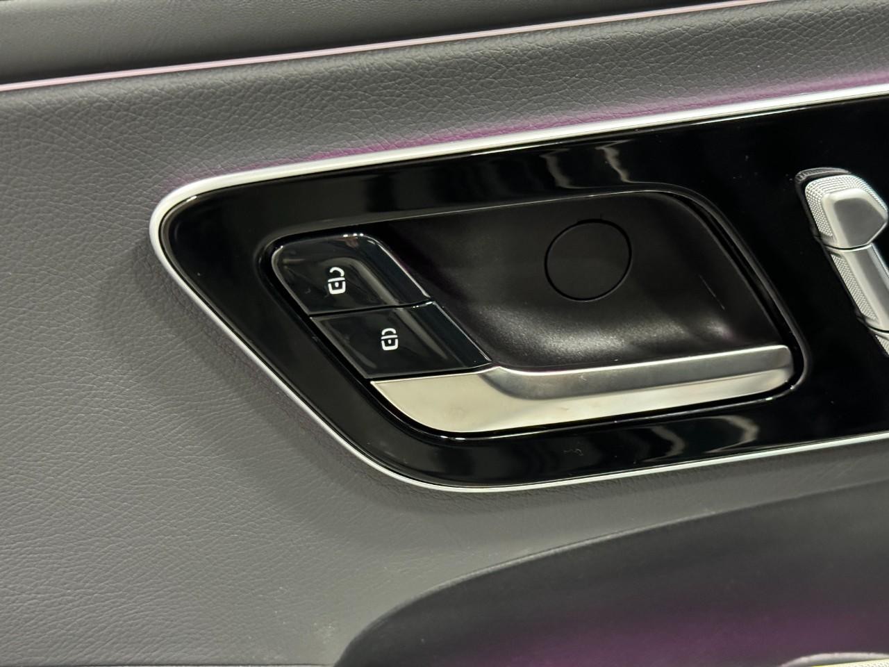 Mercedes-Benz CLE Vehicle Full-screen Gallery Image 23