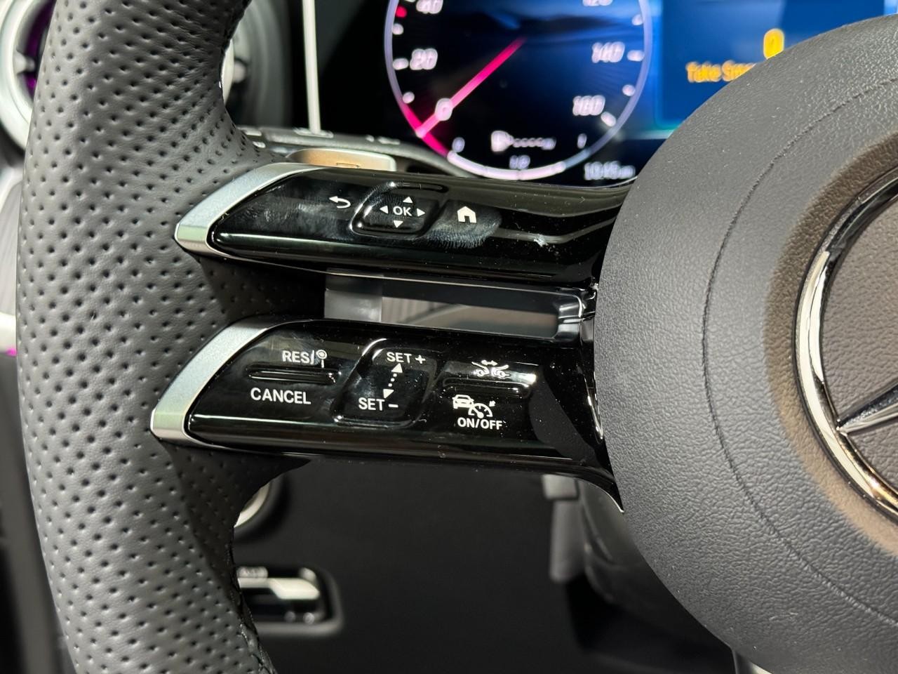 Mercedes-Benz CLE Vehicle Full-screen Gallery Image 31