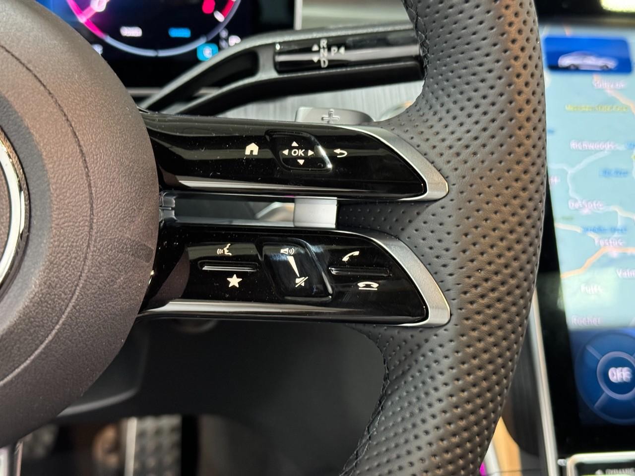 Mercedes-Benz CLE Vehicle Full-screen Gallery Image 32