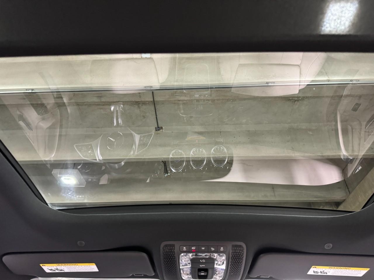 Mercedes-Benz CLA Vehicle Full-screen Gallery Image 11