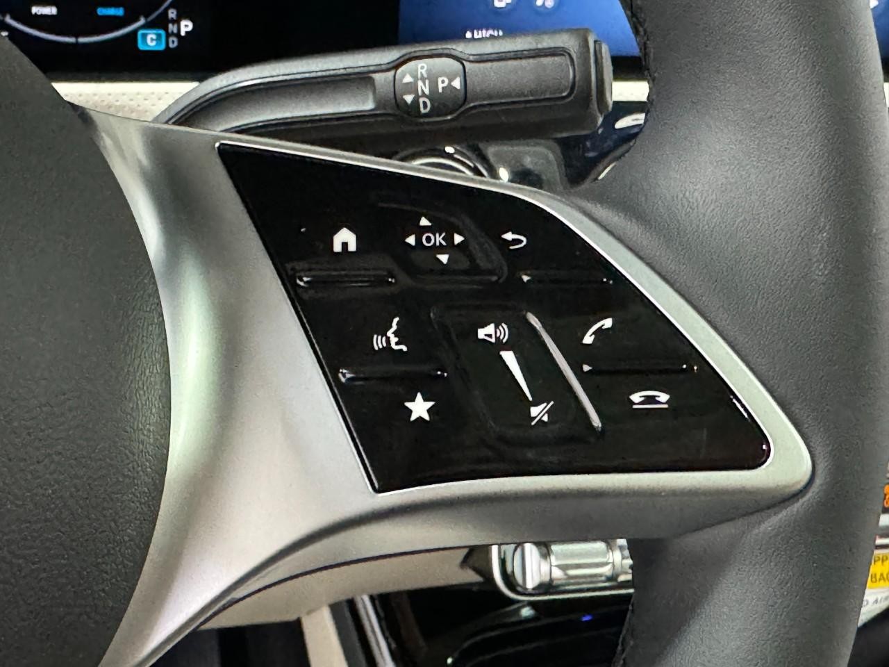 Mercedes-Benz CLA Vehicle Full-screen Gallery Image 32