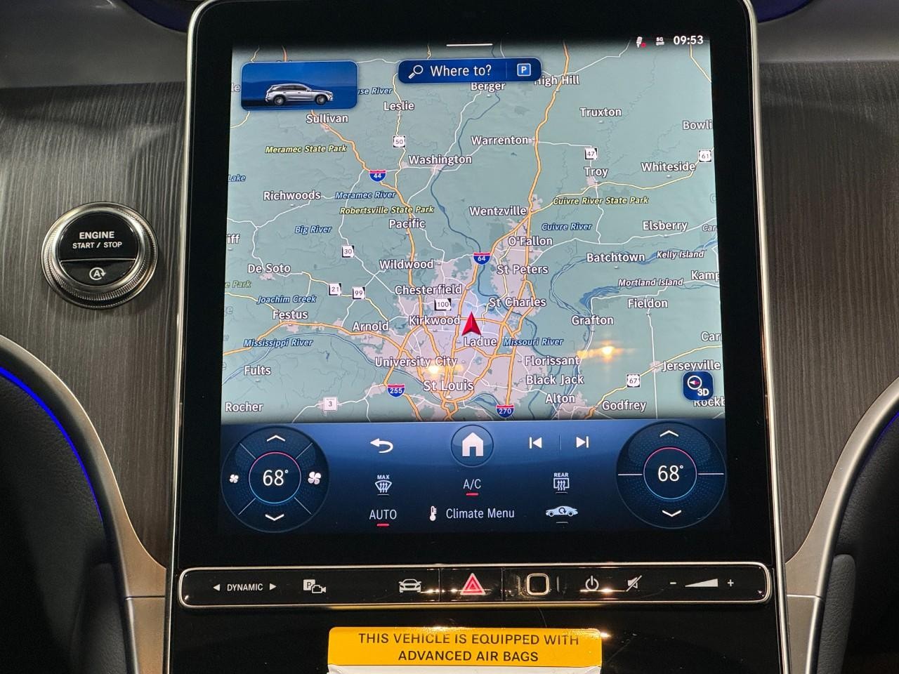 Mercedes-Benz GLC Vehicle Full-screen Gallery Image 14