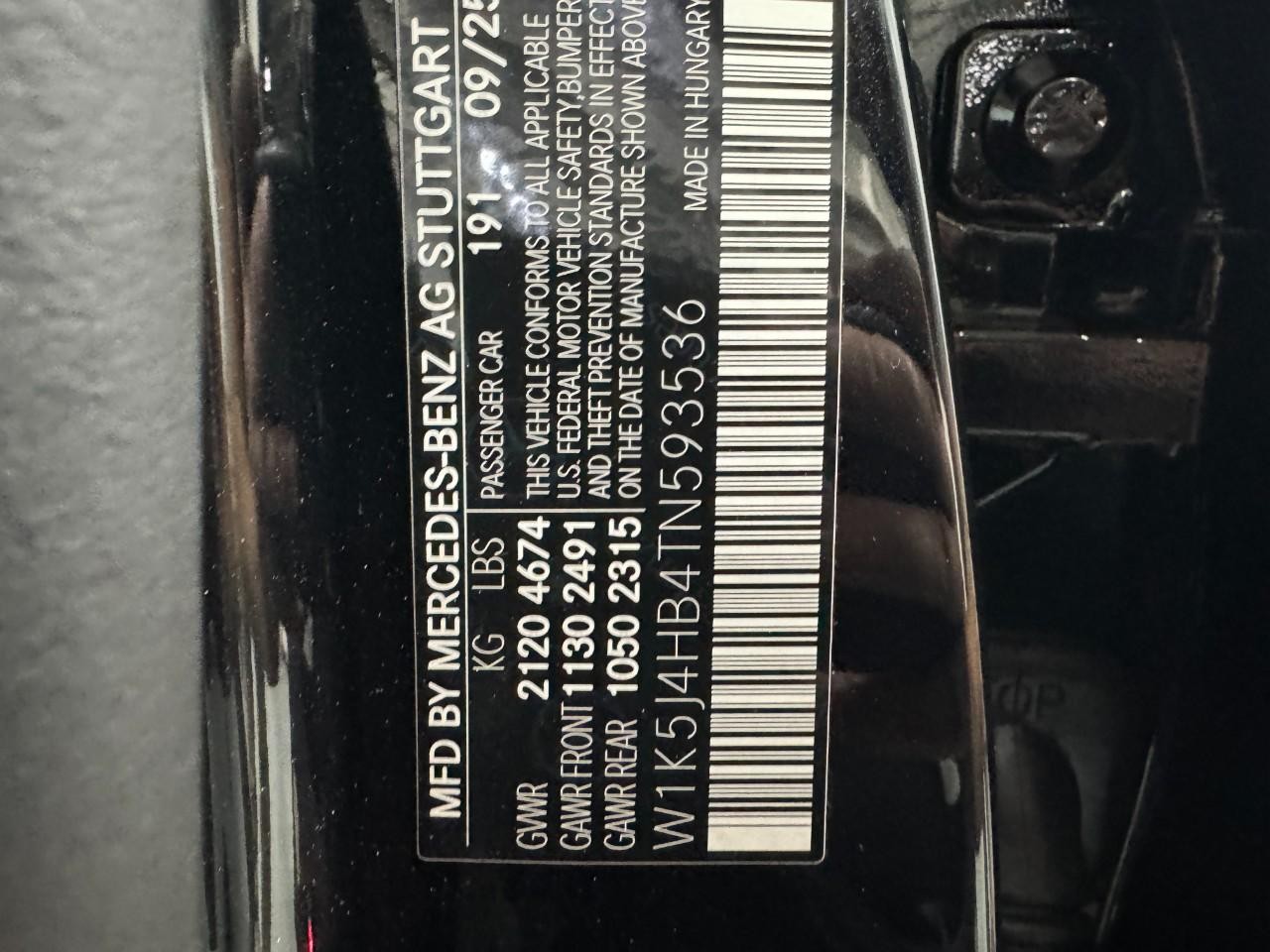 Mercedes-Benz CLA Vehicle Full-screen Gallery Image 37