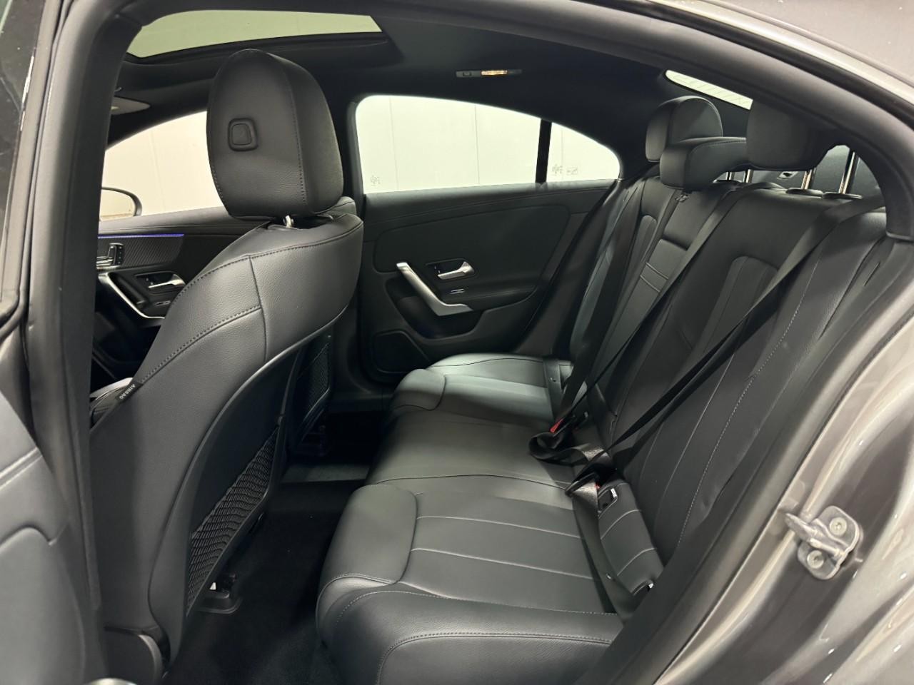 Mercedes-Benz CLA Vehicle Full-screen Gallery Image 8