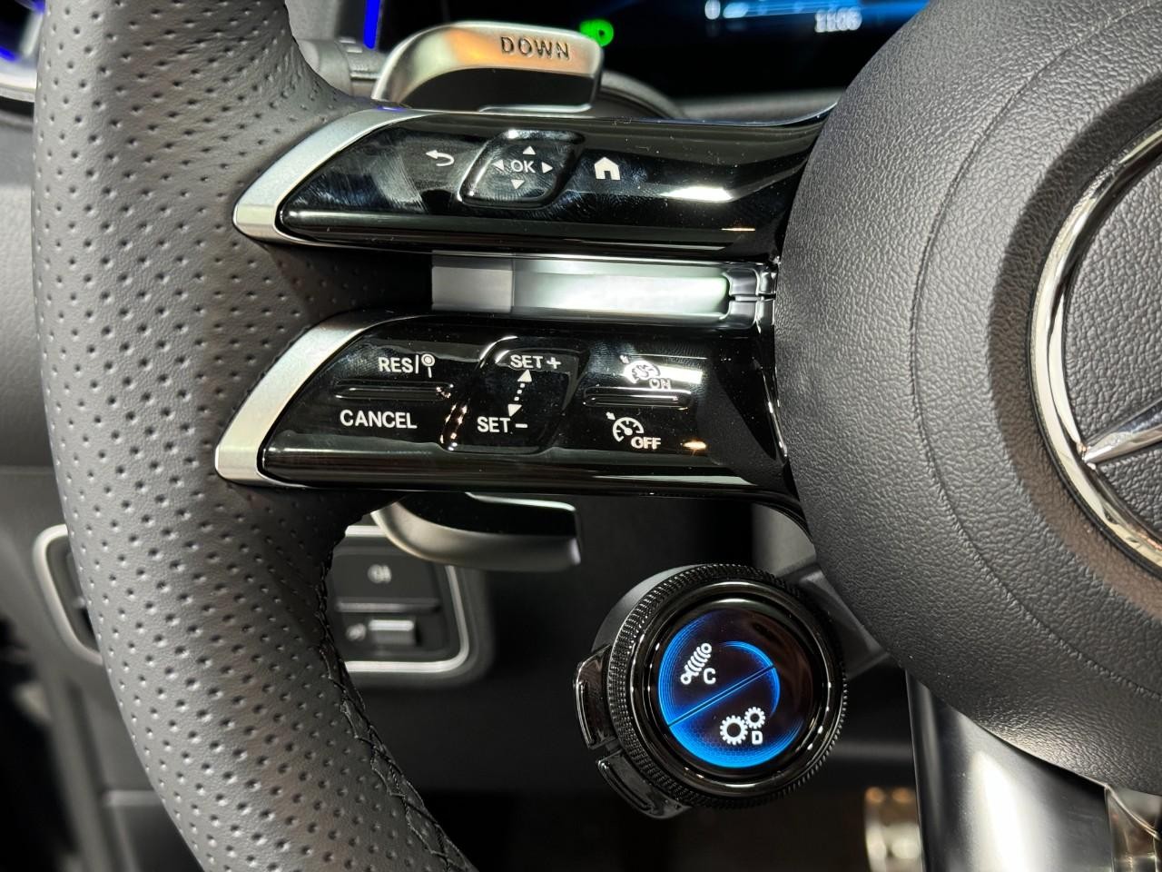 Mercedes-Benz GLB Vehicle Full-screen Gallery Image 32