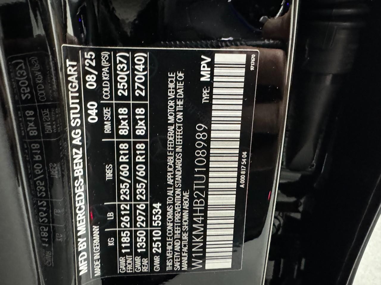 Mercedes-Benz GLC Vehicle Full-screen Gallery Image 37