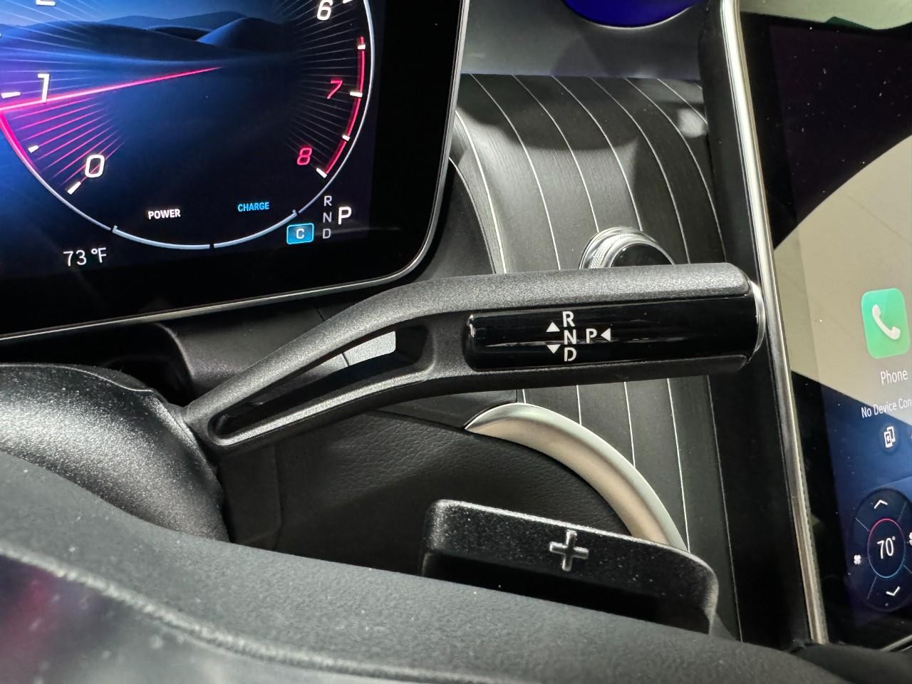 Mercedes-Benz GLC Vehicle Full-screen Gallery Image 33