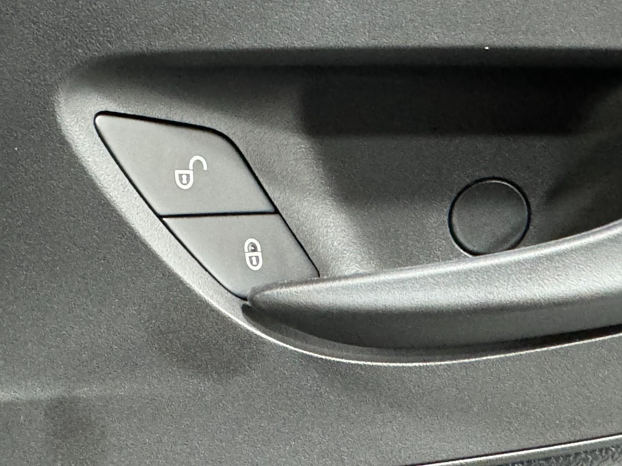 Mercedes-Benz Sprinter Cargo Van Vehicle Full-screen Gallery Image 4