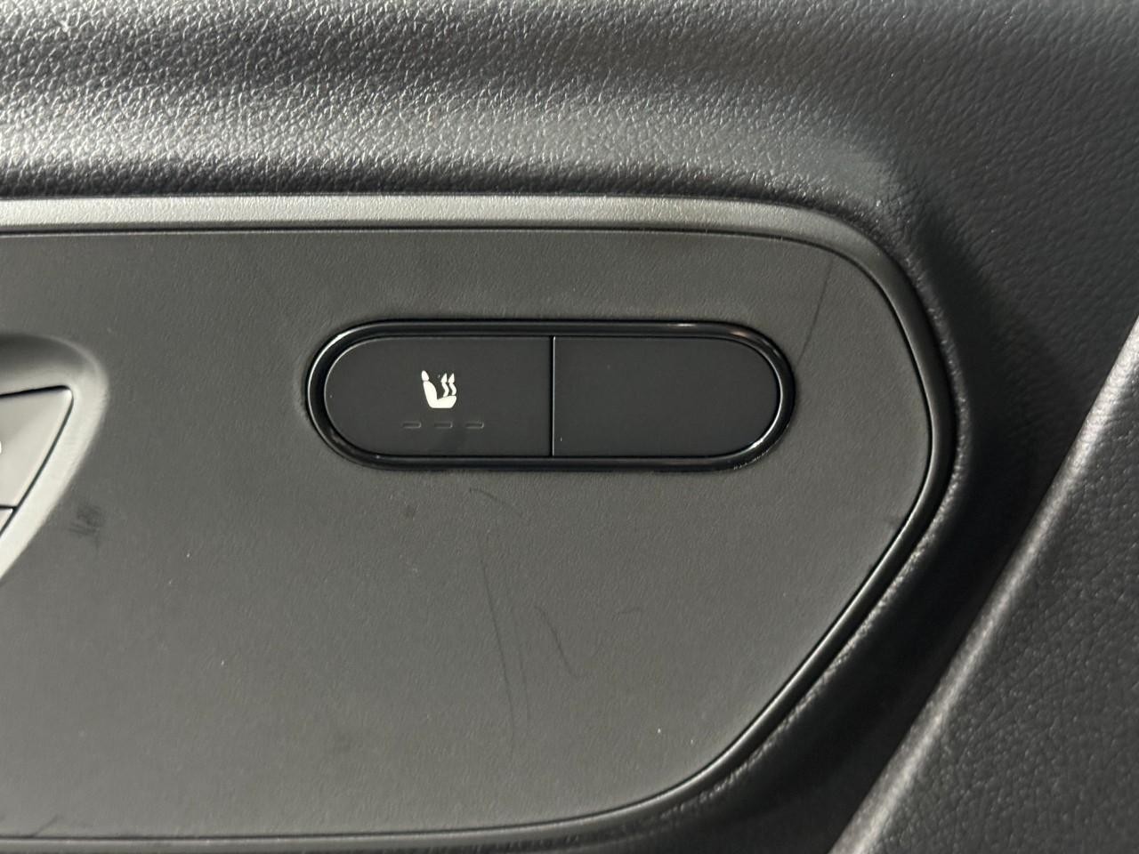 Mercedes-Benz Sprinter Cargo Van Vehicle Full-screen Gallery Image 6