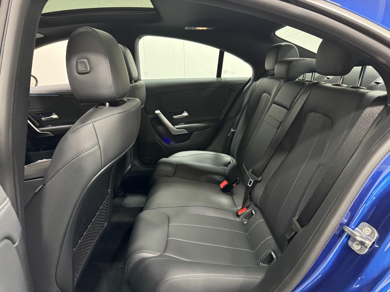 Mercedes-Benz CLA Vehicle Full-screen Gallery Image 8