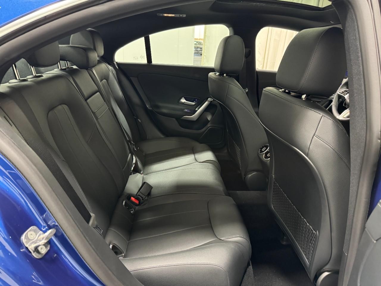 Mercedes-Benz CLA Vehicle Full-screen Gallery Image 10