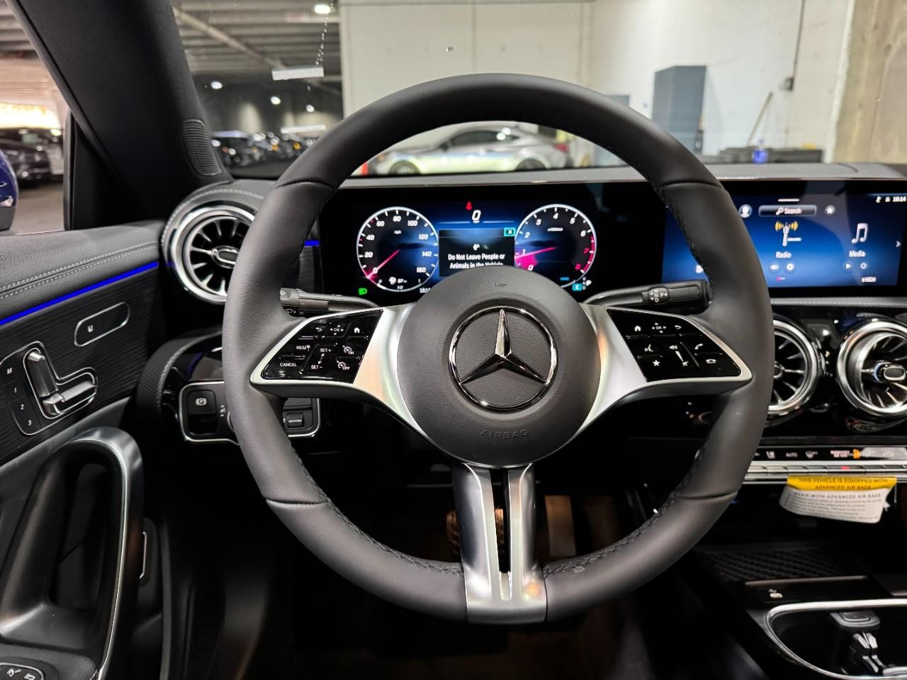 Mercedes-Benz CLA Vehicle Full-screen Gallery Image 13