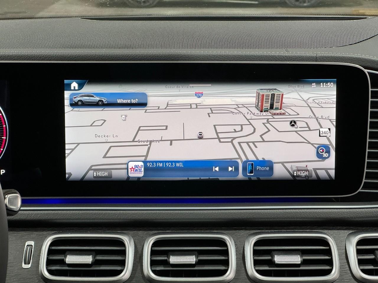 Mercedes-Benz GLE Vehicle Full-screen Gallery Image 14