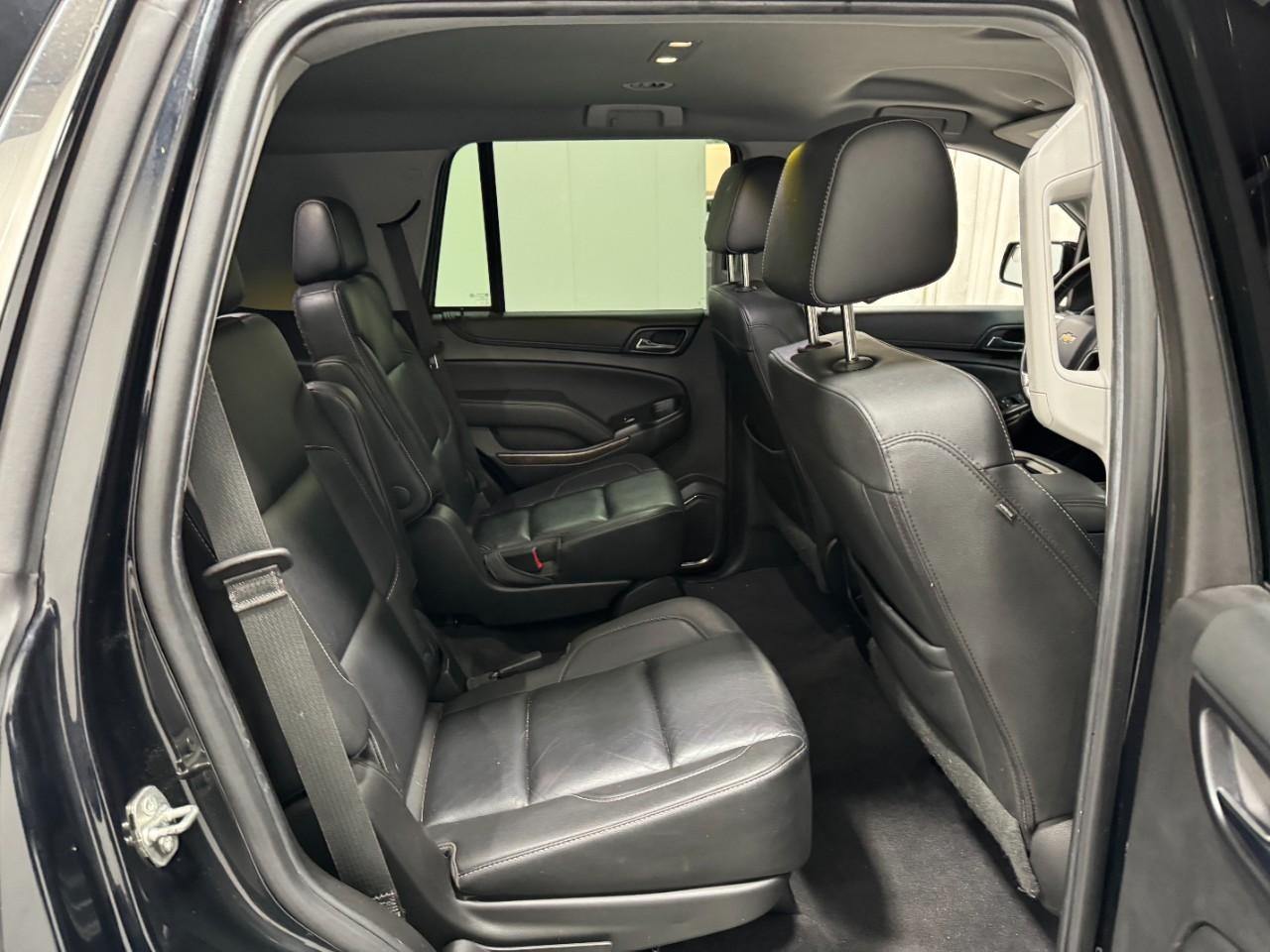 Chevrolet Tahoe Vehicle Full-screen Gallery Image 12