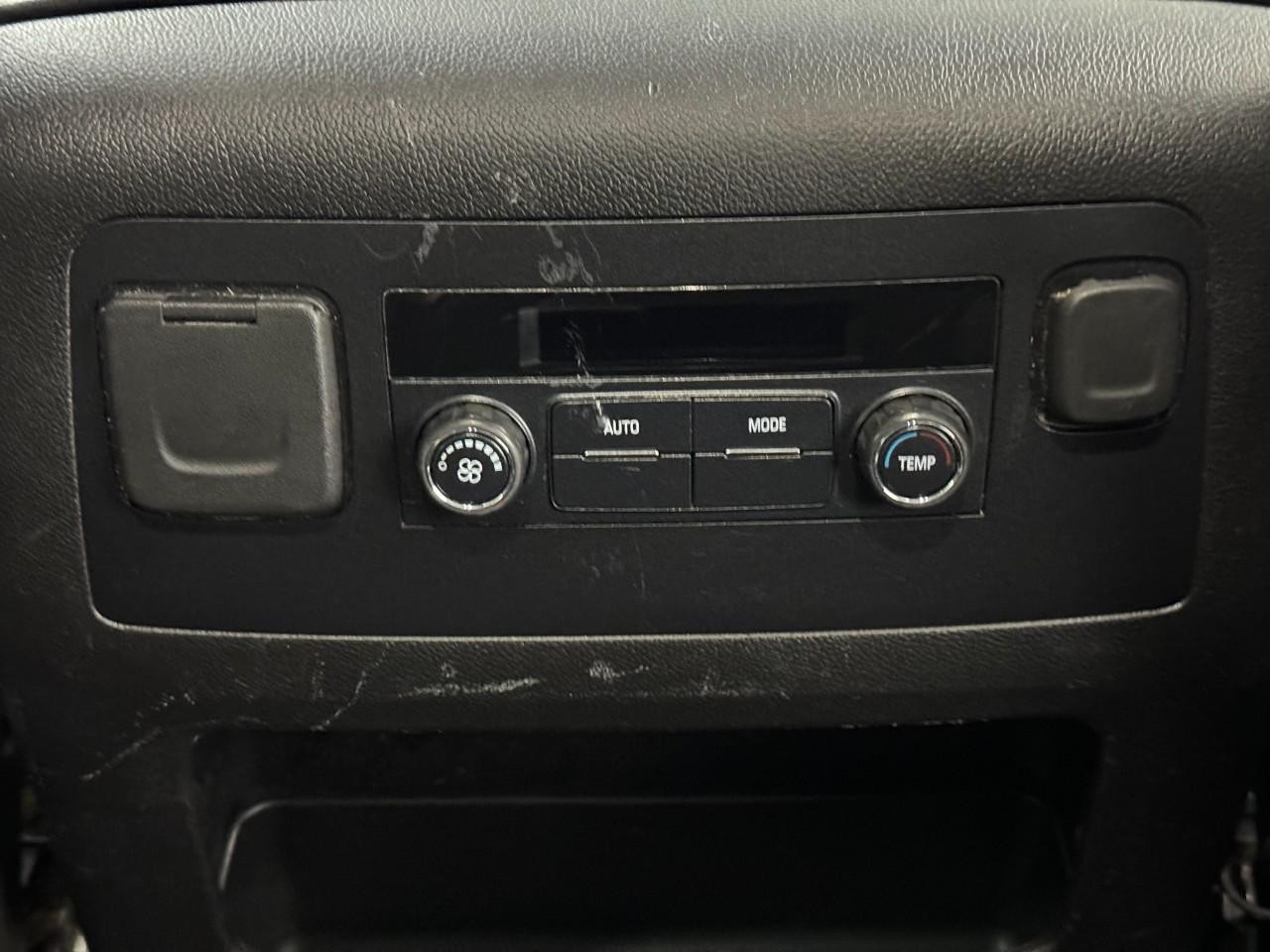 Chevrolet Tahoe Vehicle Full-screen Gallery Image 13