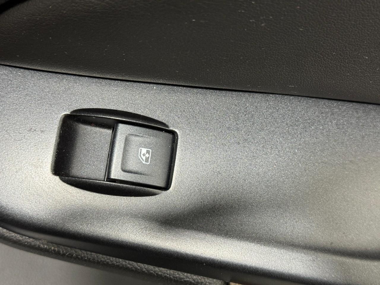 Chevrolet Tahoe Vehicle Full-screen Gallery Image 23