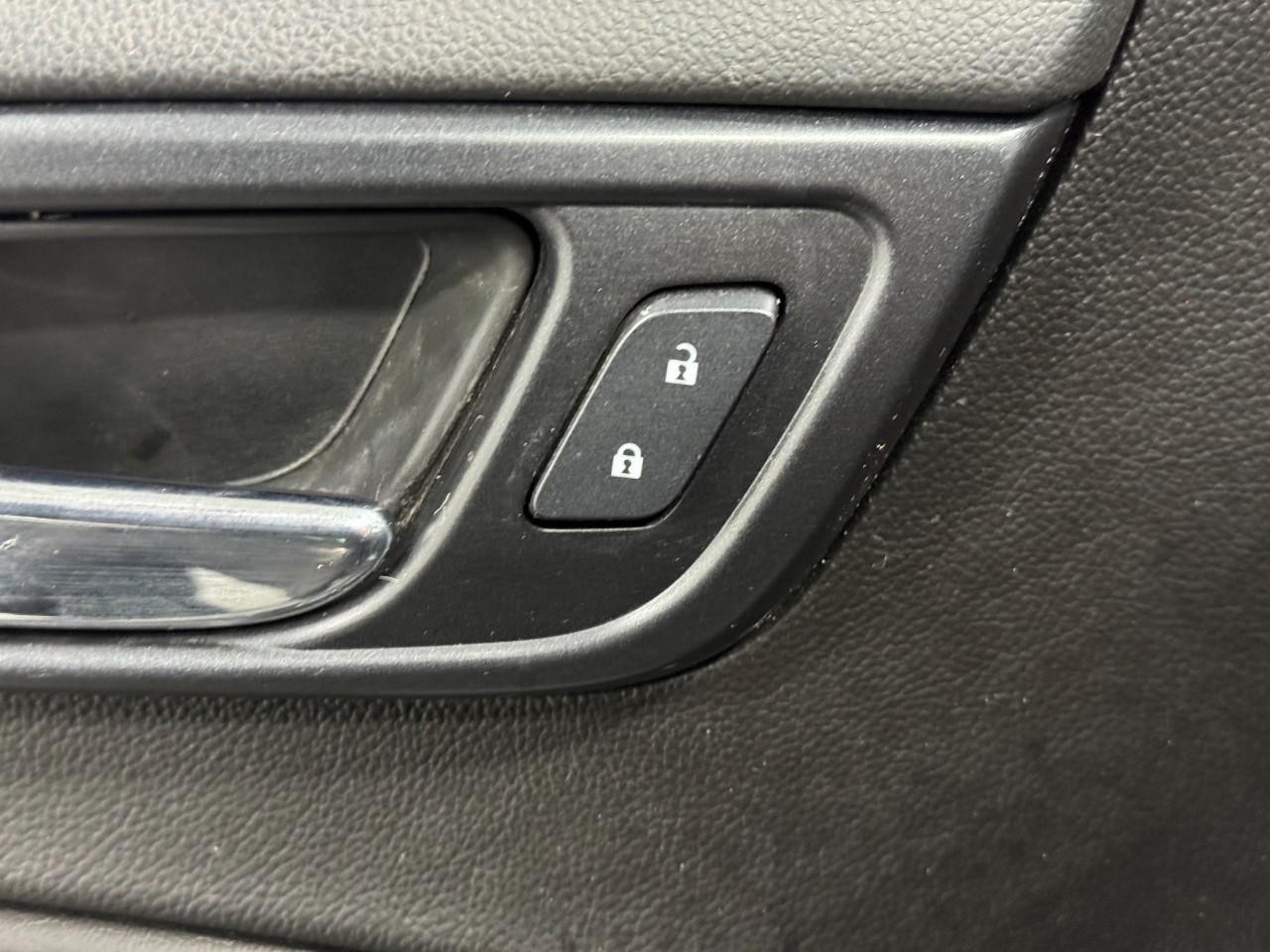 Chevrolet Tahoe Vehicle Full-screen Gallery Image 24