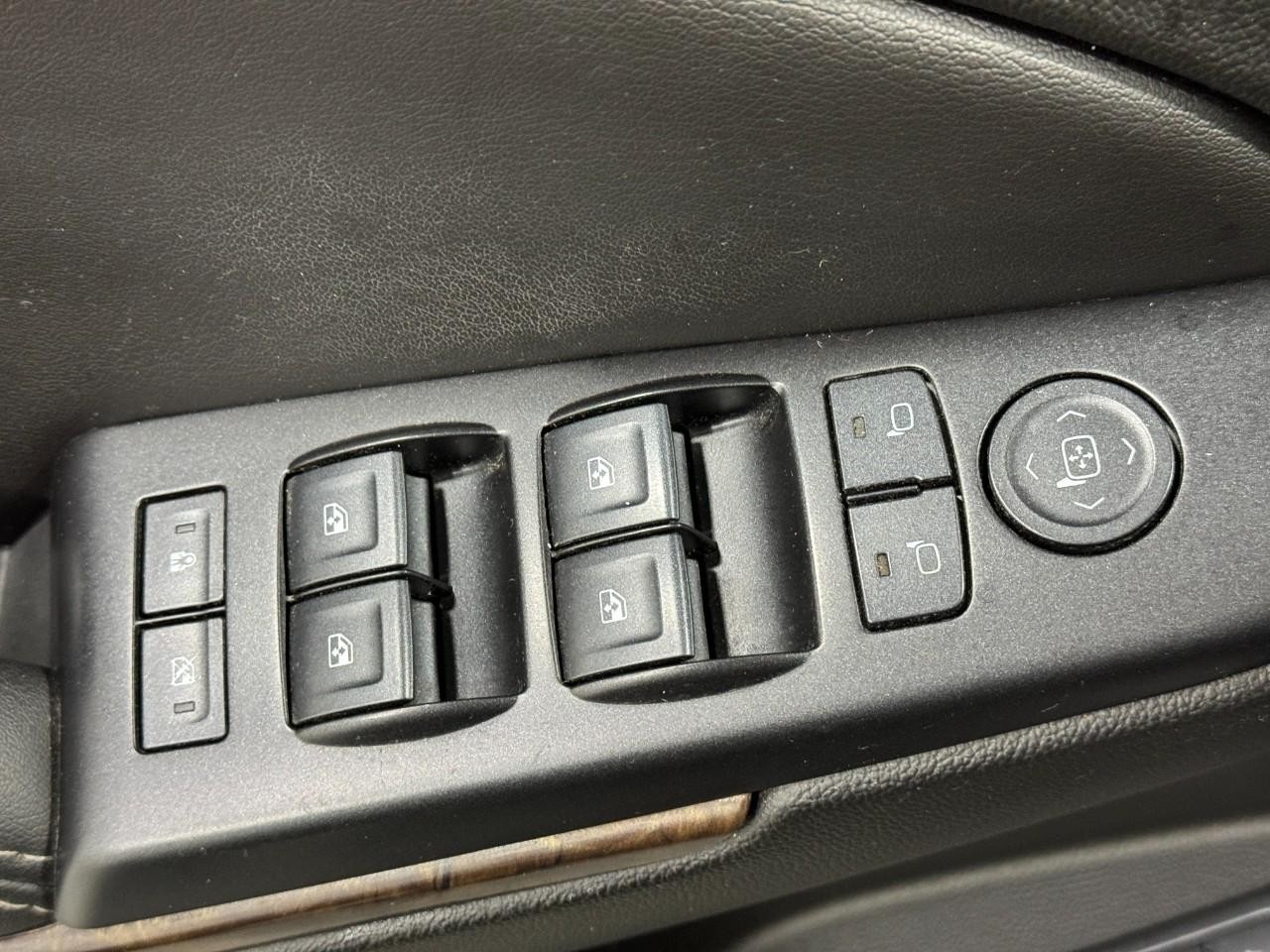 Chevrolet Tahoe Vehicle Full-screen Gallery Image 25