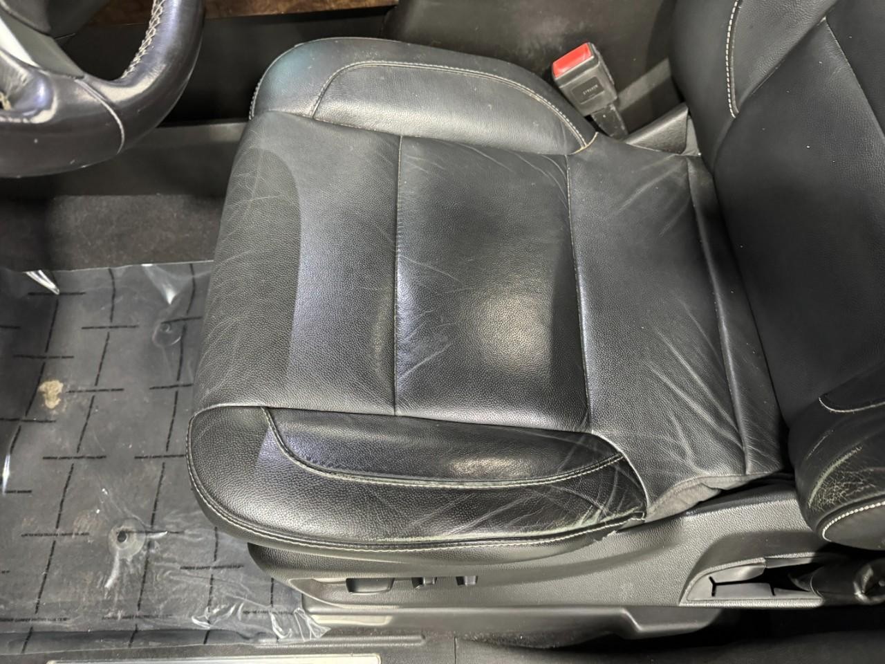 Chevrolet Tahoe Vehicle Full-screen Gallery Image 29