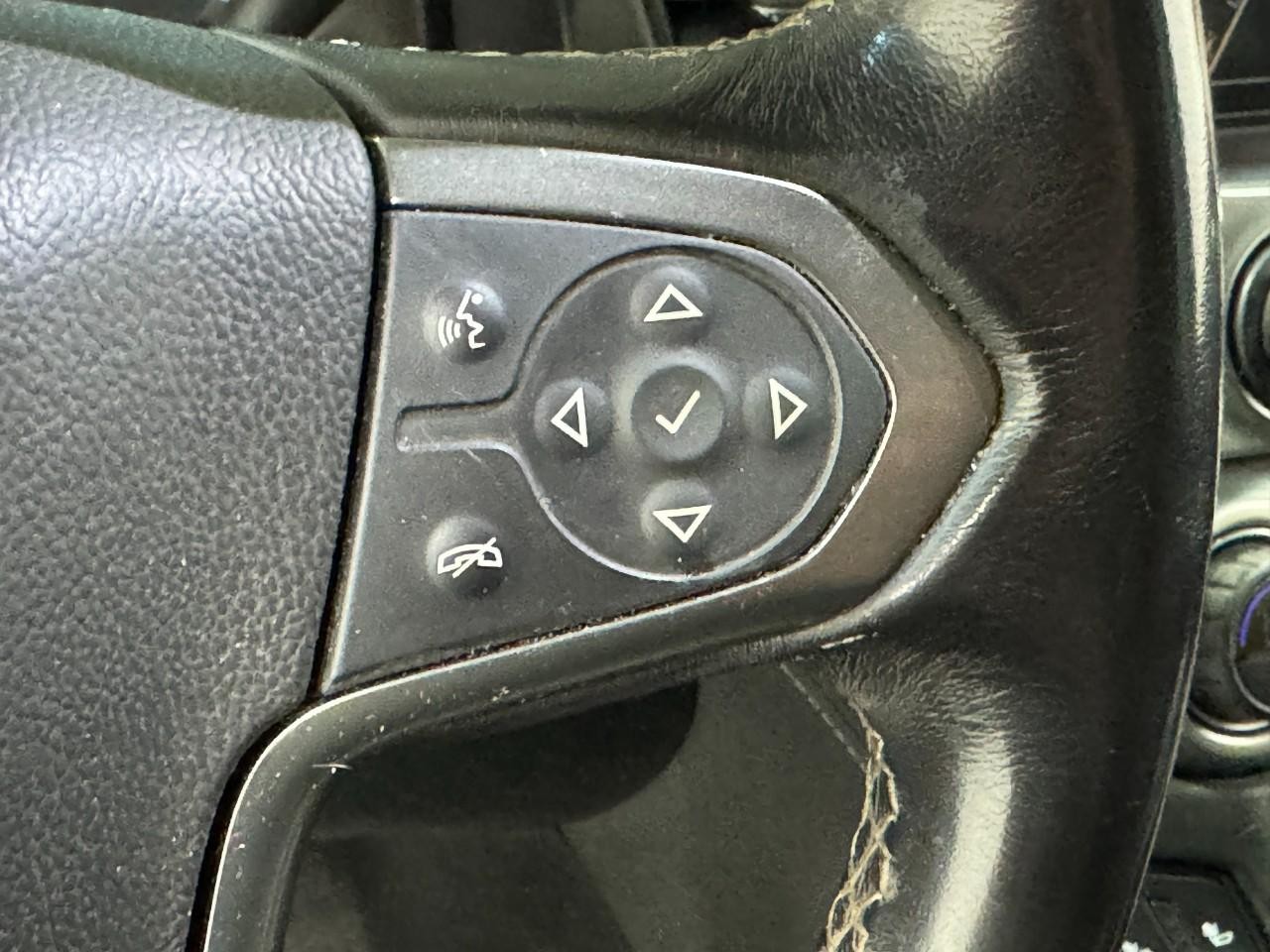 Chevrolet Tahoe Vehicle Full-screen Gallery Image 33