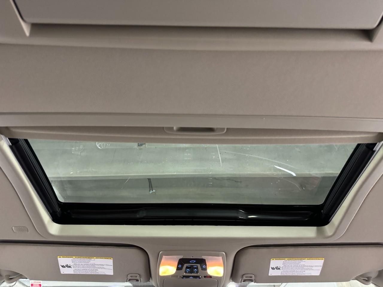 Toyota Sienna Vehicle Full-screen Gallery Image 15