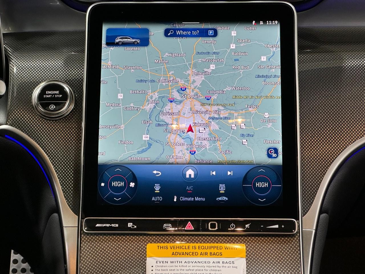 Mercedes-Benz GLC Vehicle Full-screen Gallery Image 14