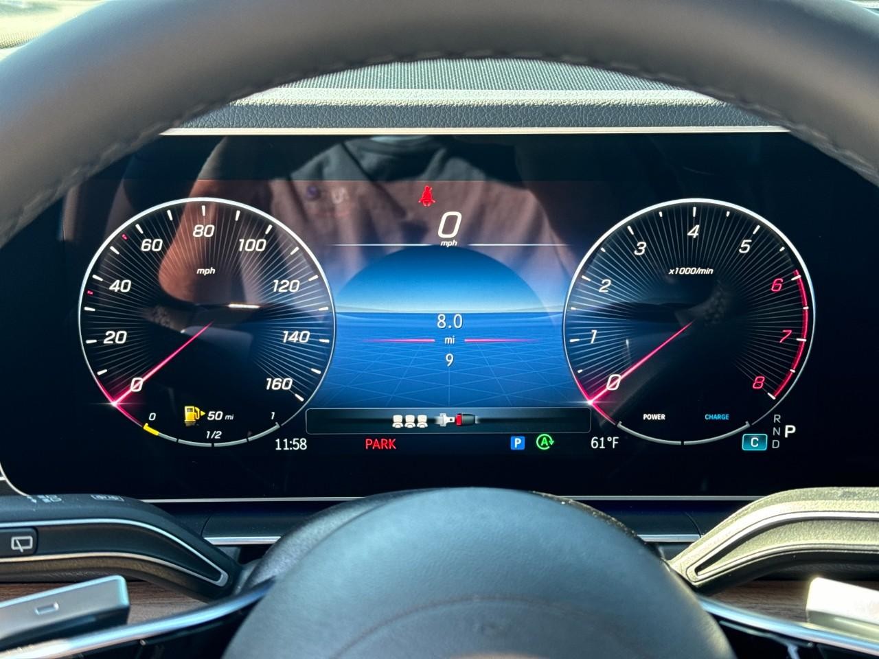 Mercedes-Benz GLE Vehicle Full-screen Gallery Image 35