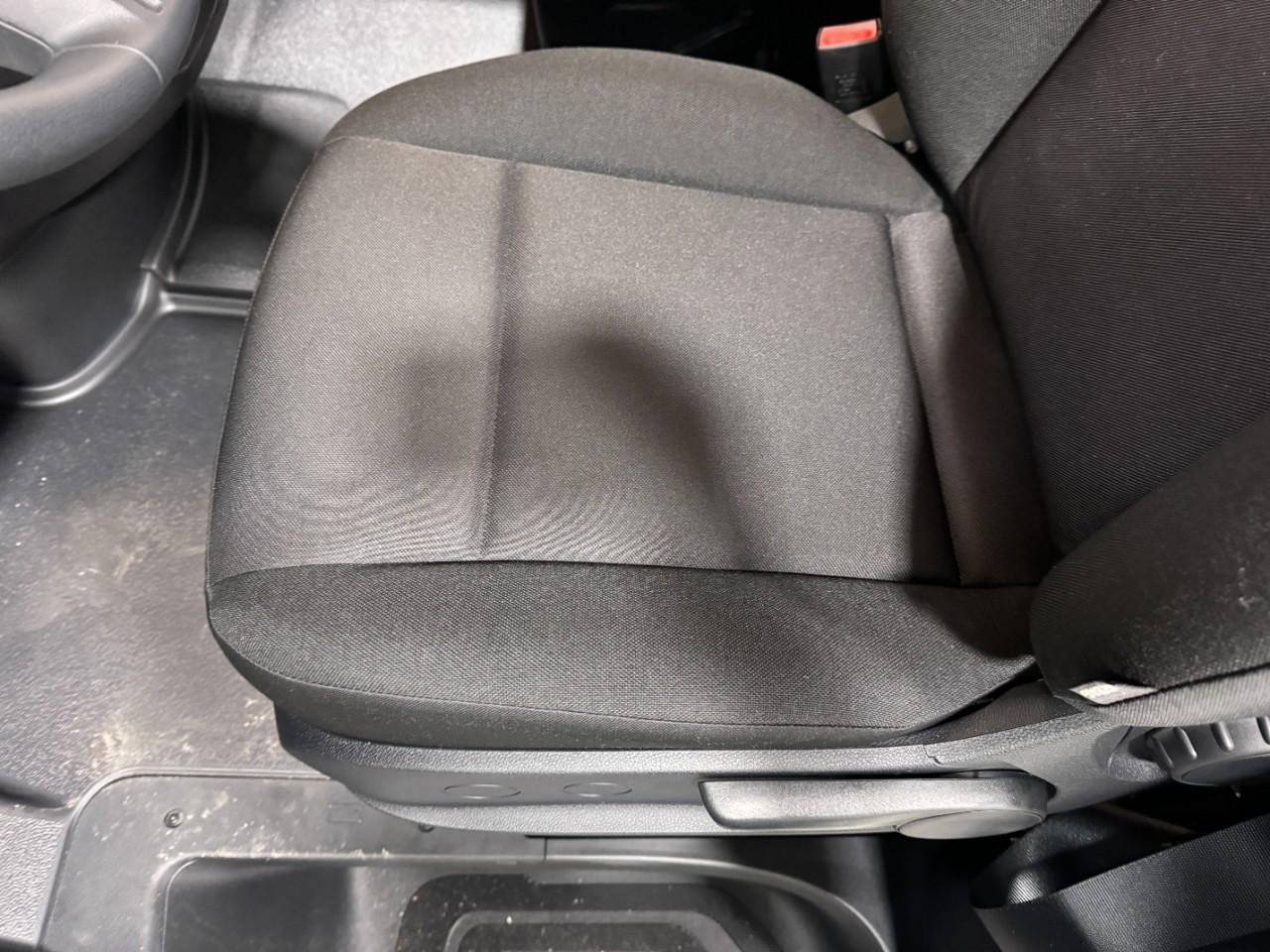 Mercedes-Benz Sprinter Cargo Van Vehicle Full-screen Gallery Image 26