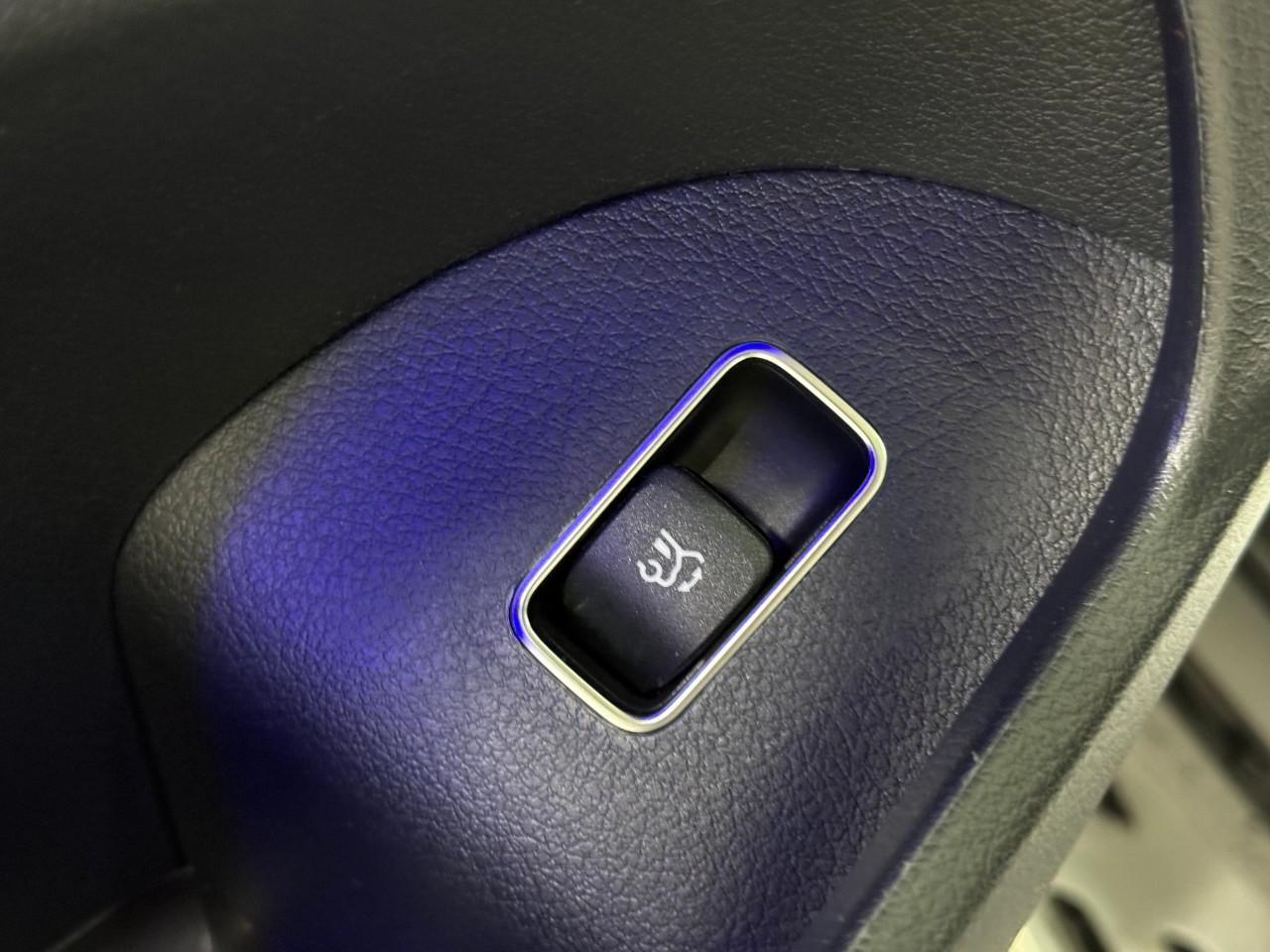 Mercedes-Benz GLS Vehicle Full-screen Gallery Image 28