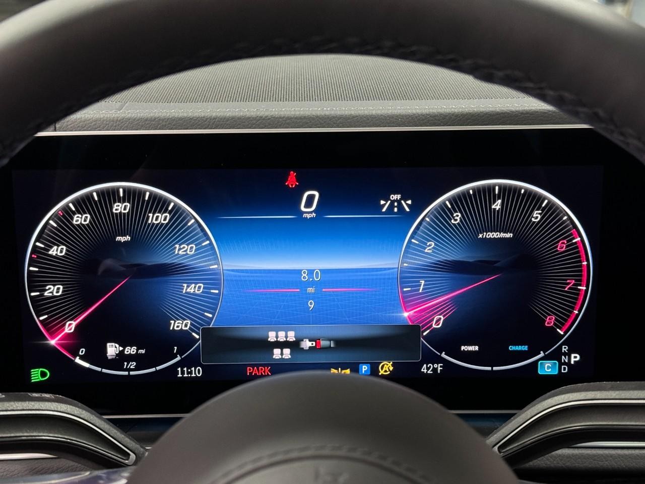 Mercedes-Benz GLS Vehicle Full-screen Gallery Image 34