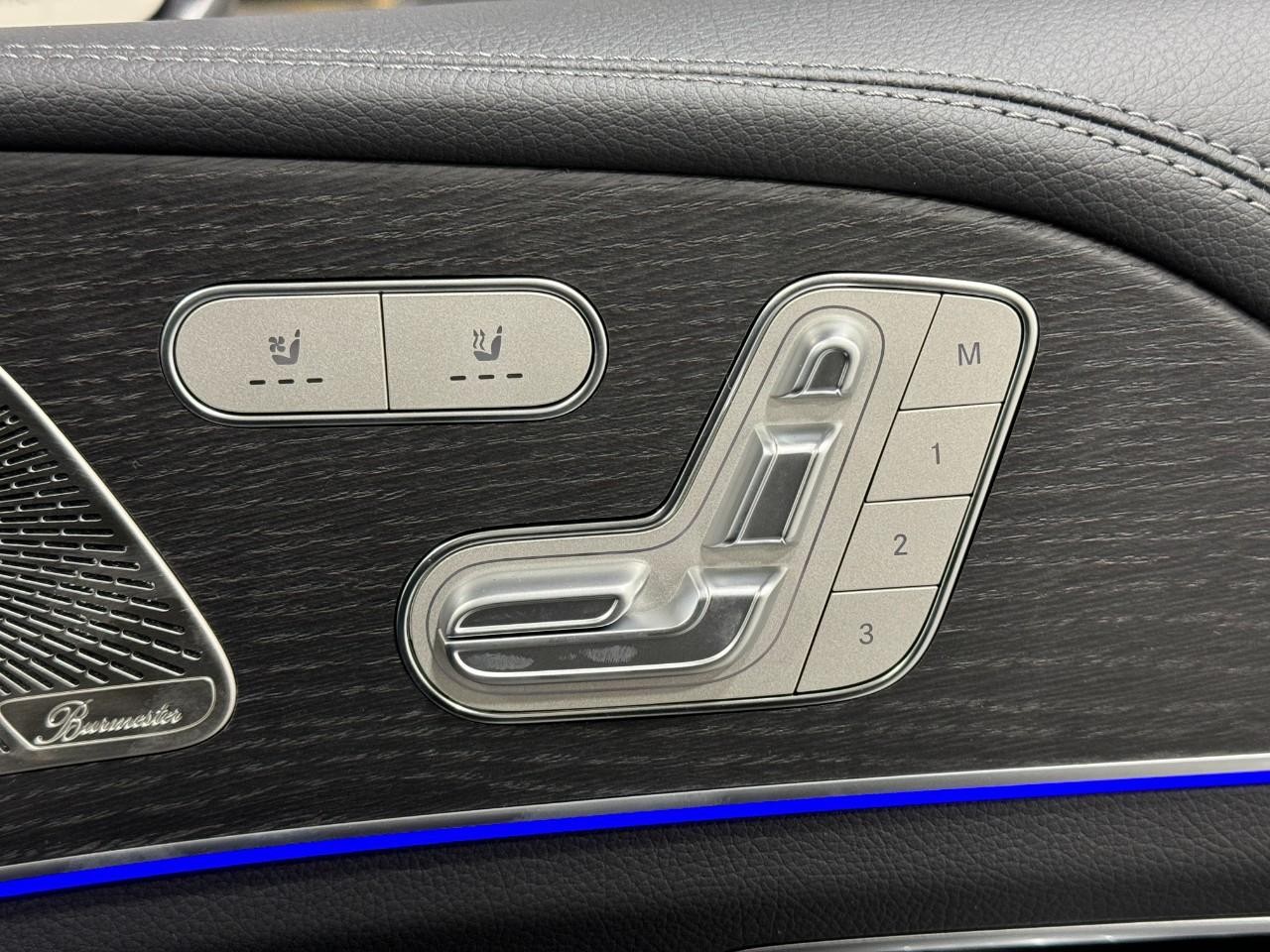 Mercedes-Benz GLE Vehicle Full-screen Gallery Image 20