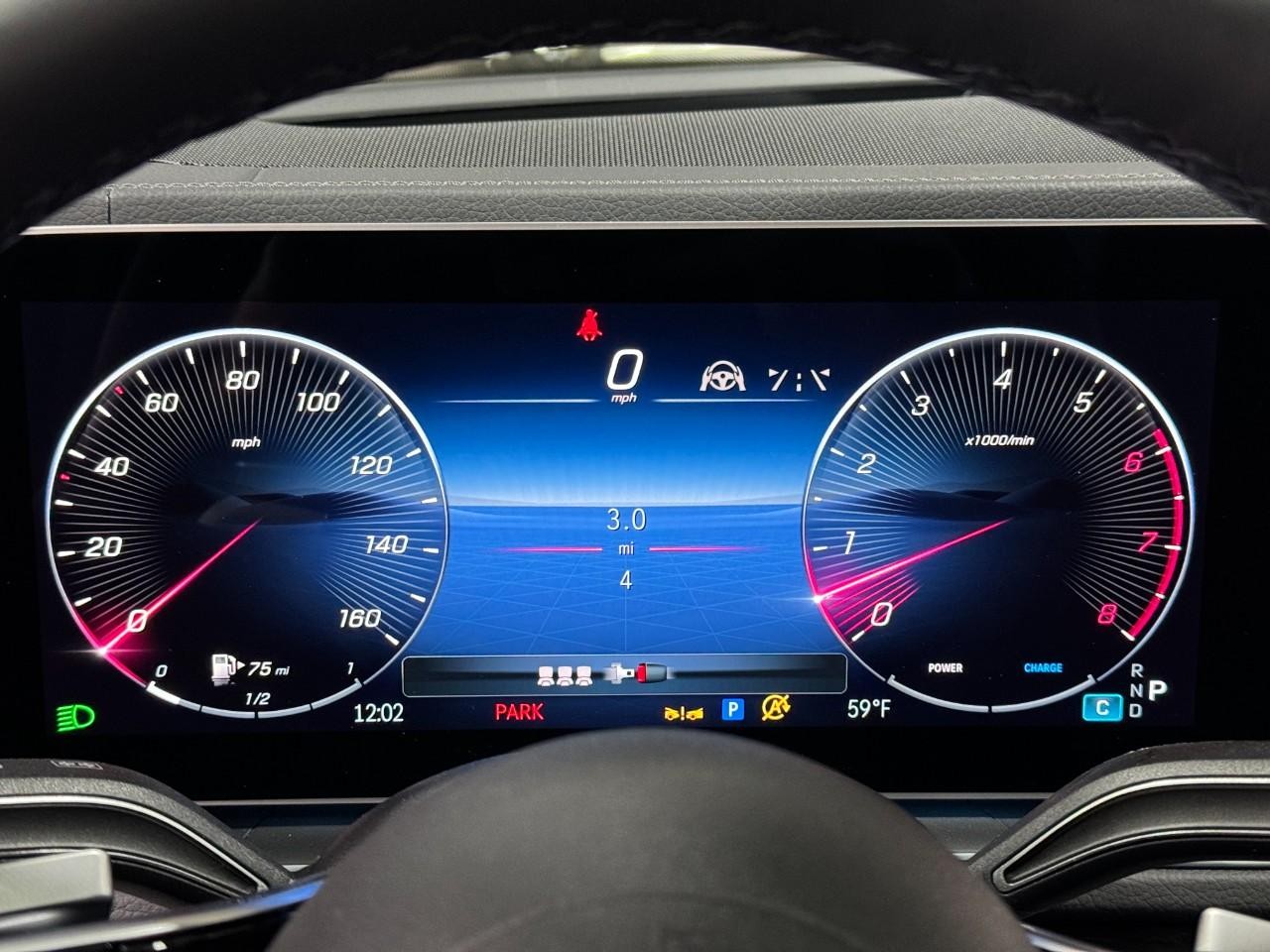 Mercedes-Benz GLE Vehicle Full-screen Gallery Image 33