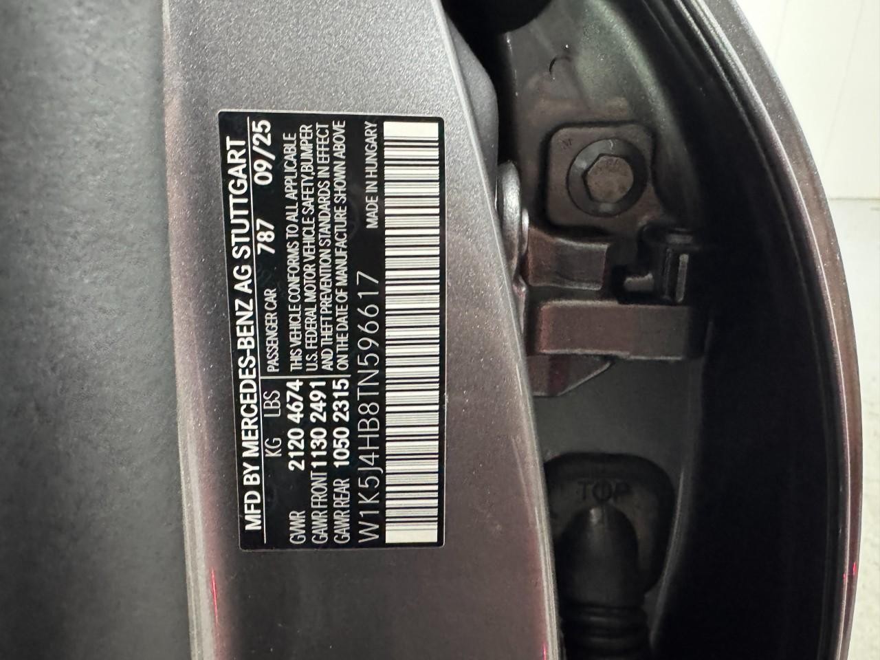 Mercedes-Benz CLA Vehicle Full-screen Gallery Image 36