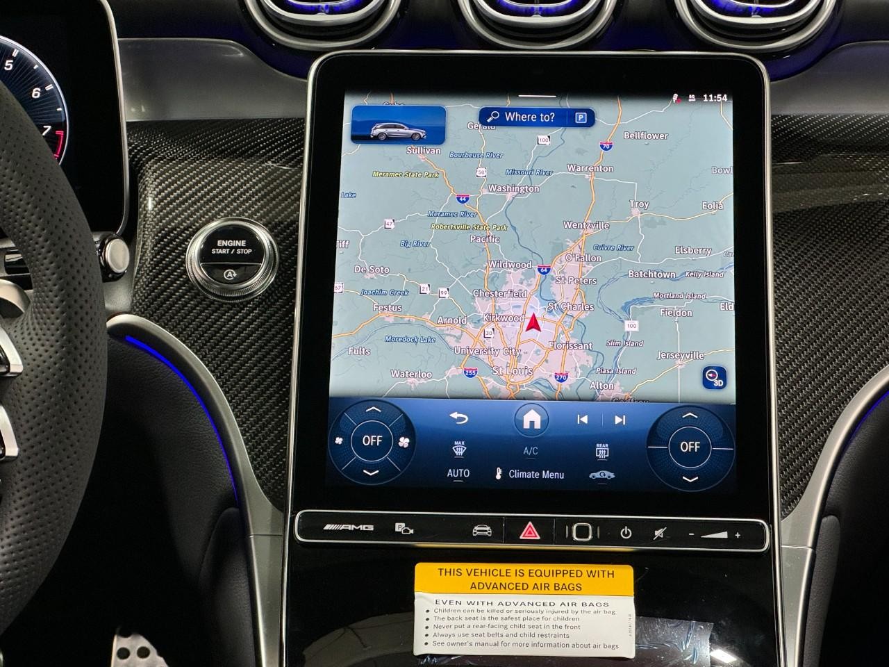 Mercedes-Benz GLC Vehicle Full-screen Gallery Image 12