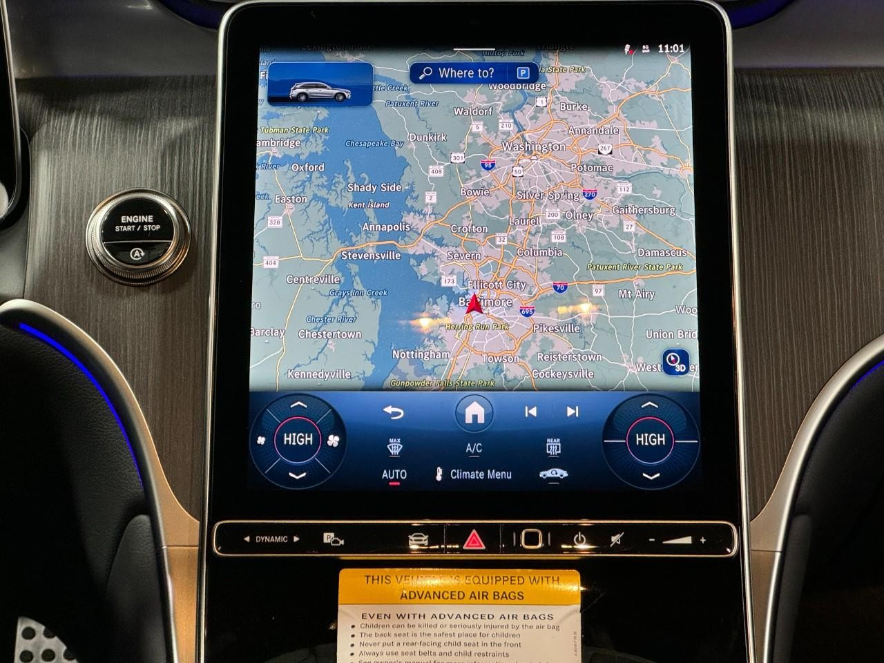 Mercedes-Benz GLC Vehicle Full-screen Gallery Image 11