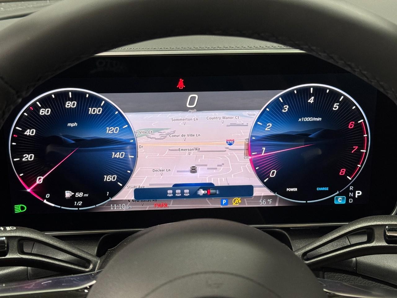 Mercedes-Benz GLC Vehicle Full-screen Gallery Image 33