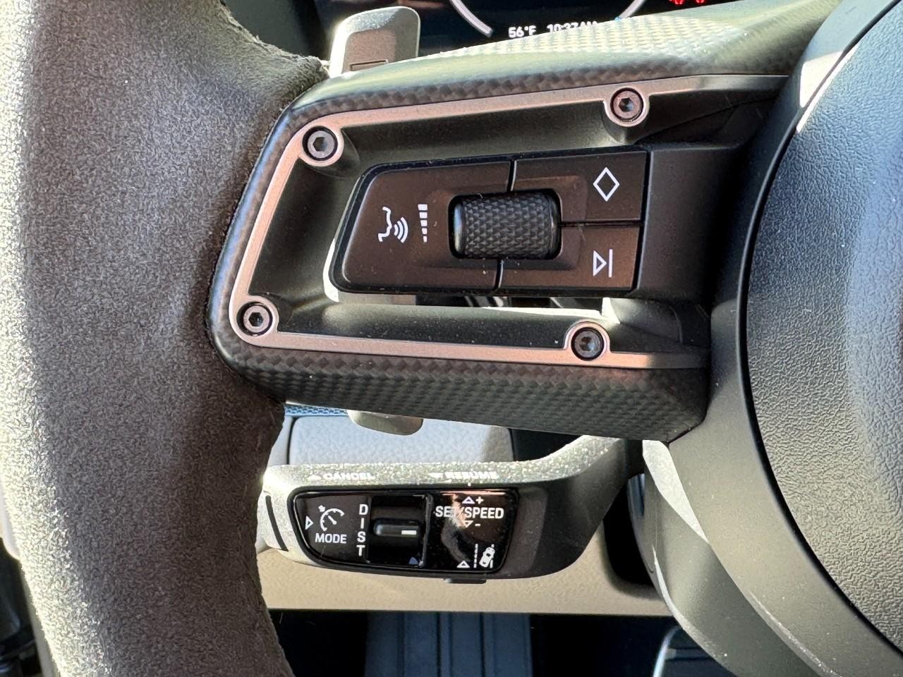 Porsche Panamera Vehicle Full-screen Gallery Image 20