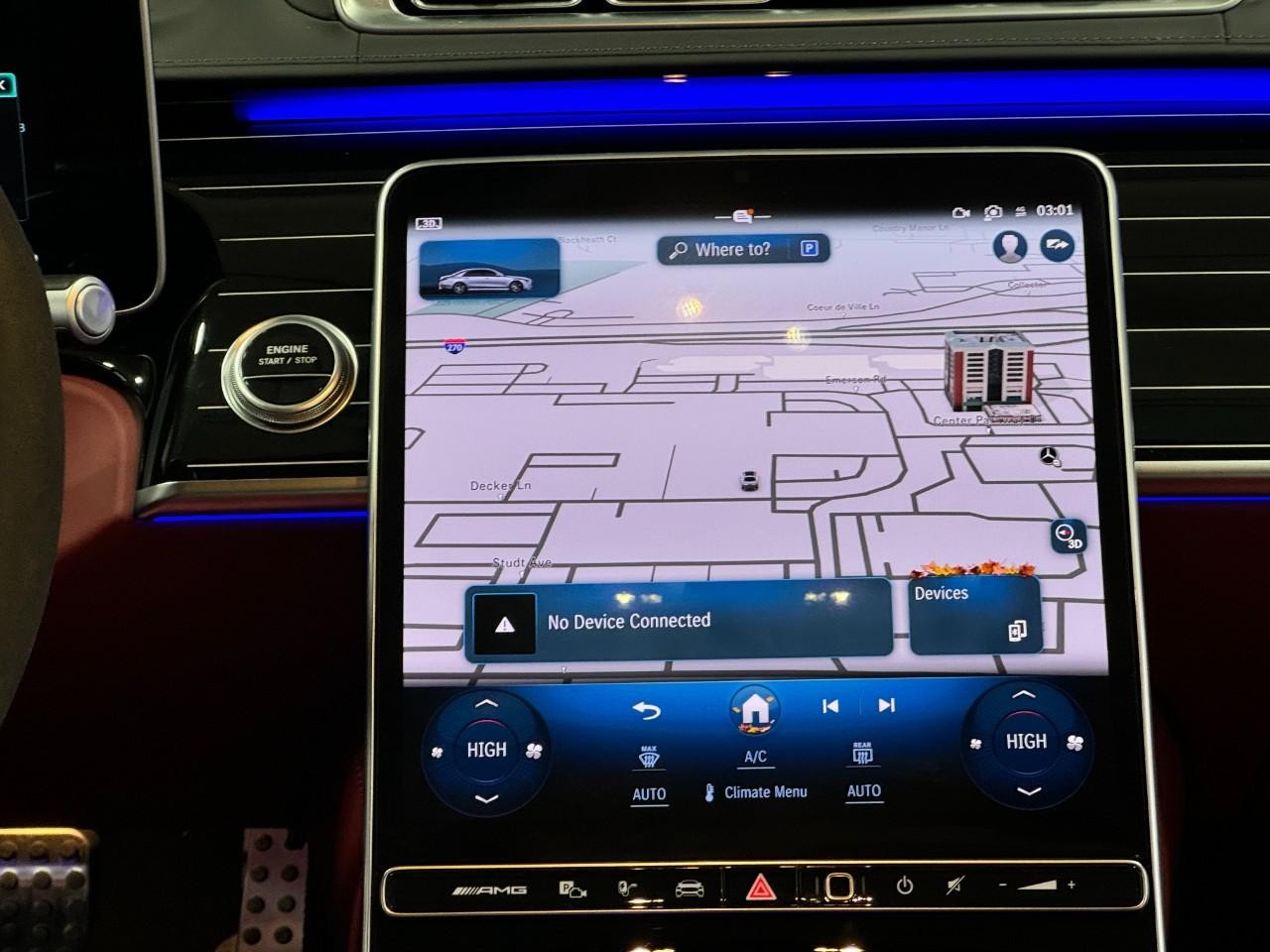 Mercedes-Benz S-Class Vehicle Full-screen Gallery Image 15