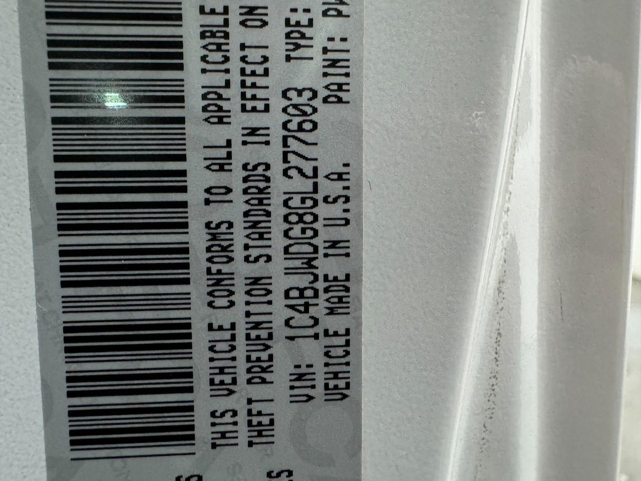 Jeep Wrangler Unlimited Vehicle Full-screen Gallery Image 30