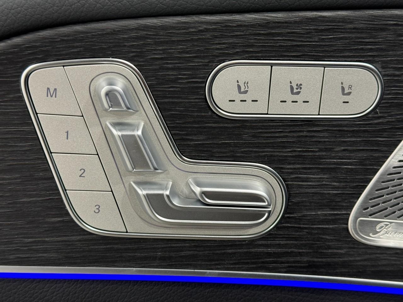 Mercedes-Benz GLE Vehicle Full-screen Gallery Image 25