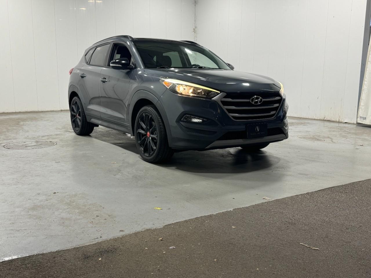 Hyundai Tucson Vehicle Full-screen Gallery Image 6