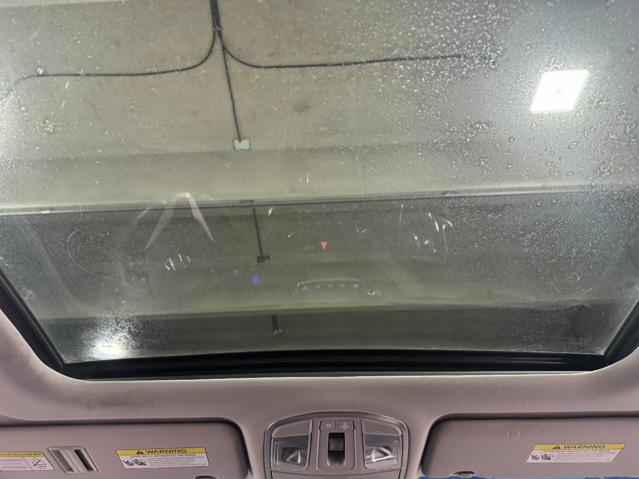 Hyundai Tucson Vehicle Full-screen Gallery Image 11