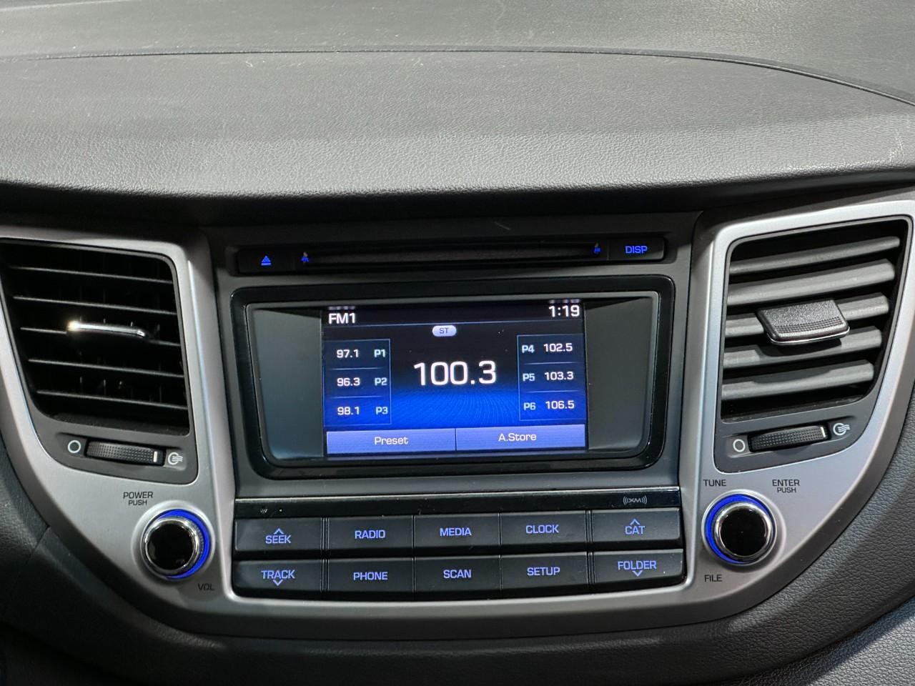 Hyundai Tucson Vehicle Full-screen Gallery Image 14