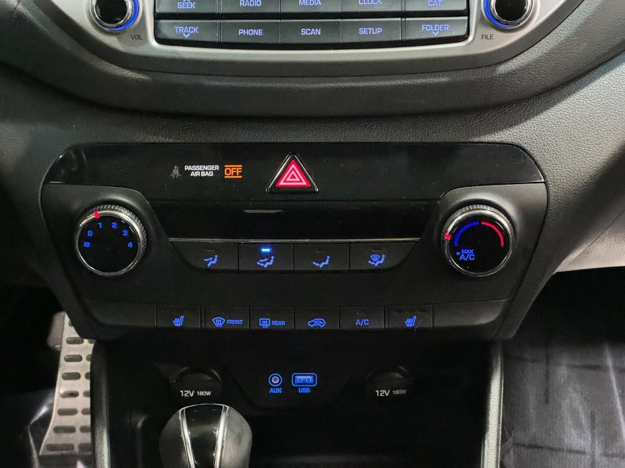 Hyundai Tucson Vehicle Full-screen Gallery Image 15