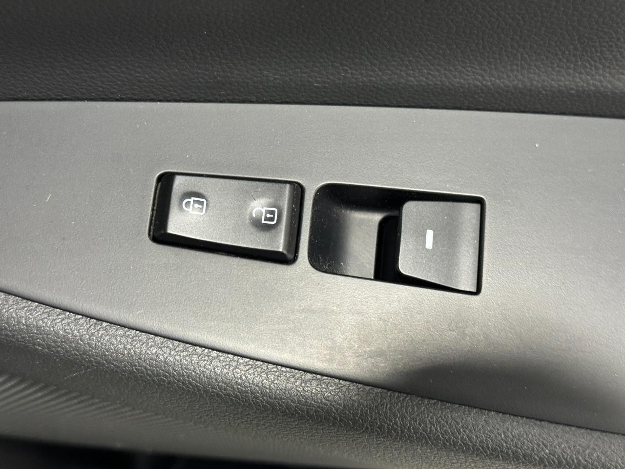 Hyundai Tucson Vehicle Full-screen Gallery Image 21