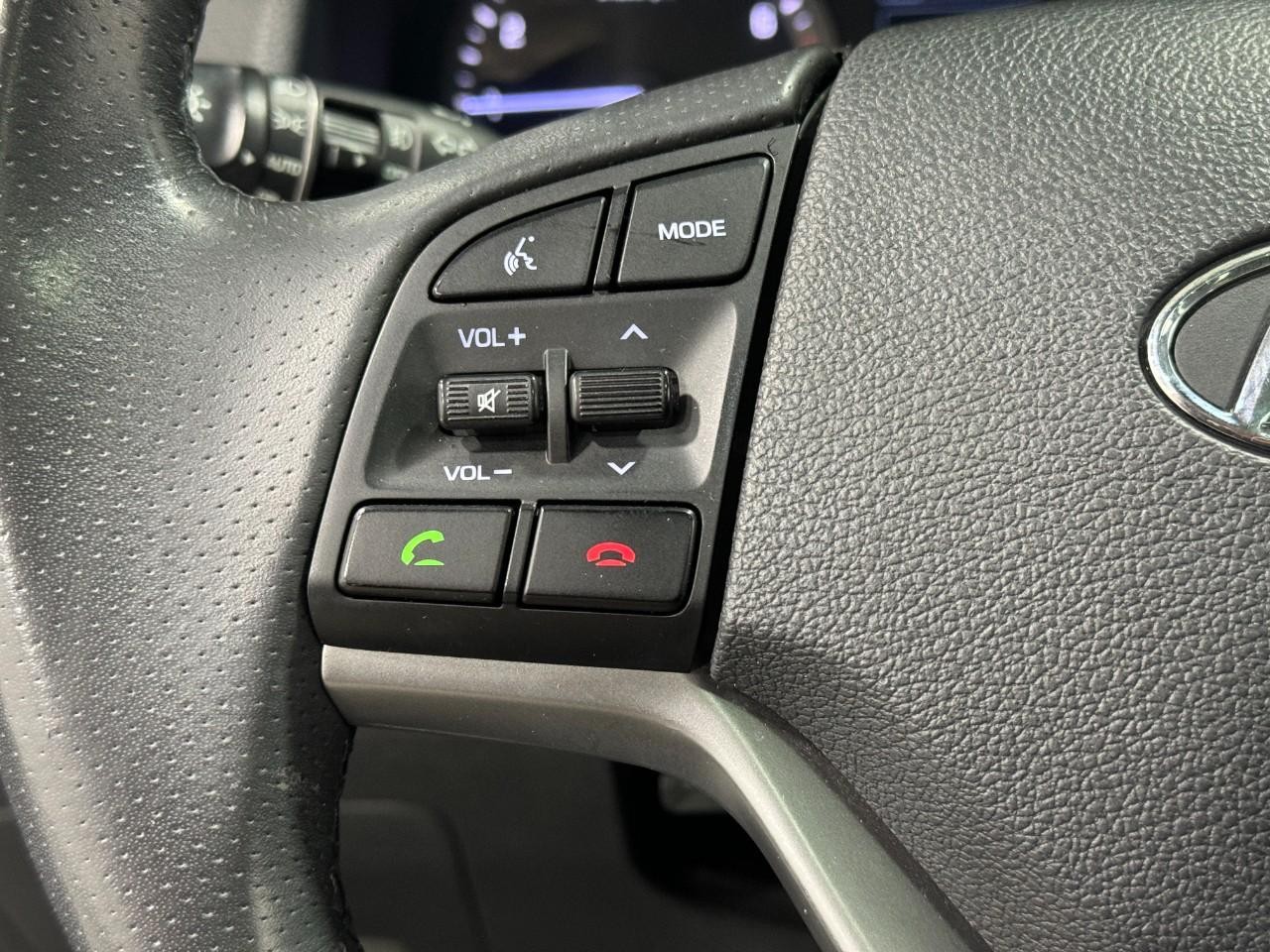 Hyundai Tucson Vehicle Full-screen Gallery Image 27