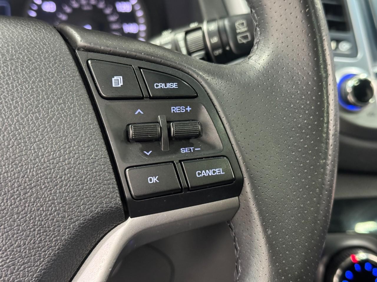 Hyundai Tucson Vehicle Full-screen Gallery Image 28