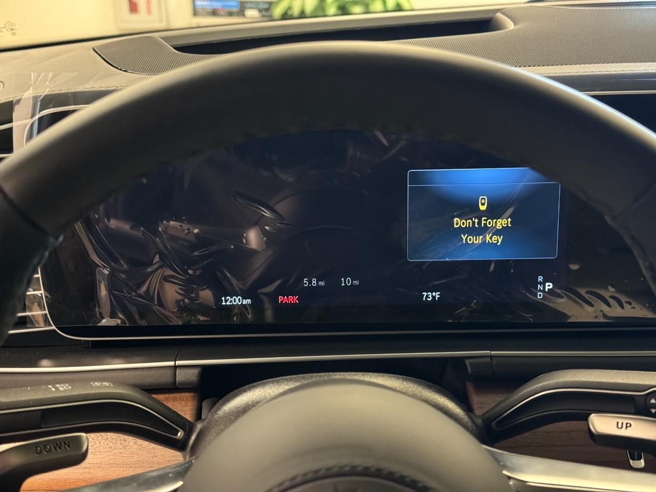 Mercedes-Benz GLE Vehicle Full-screen Gallery Image 33