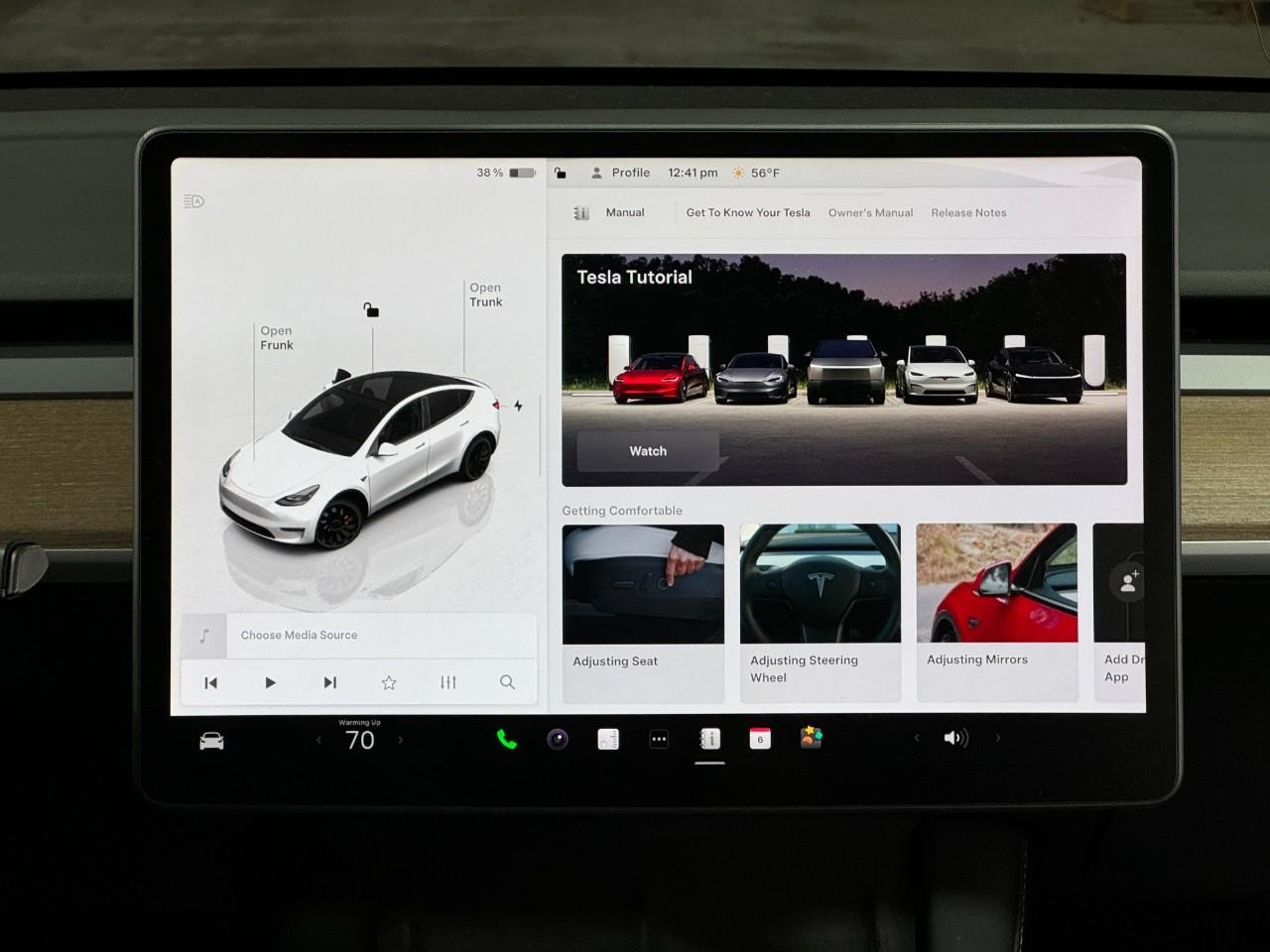 Tesla Model Y Vehicle Full-screen Gallery Image 14